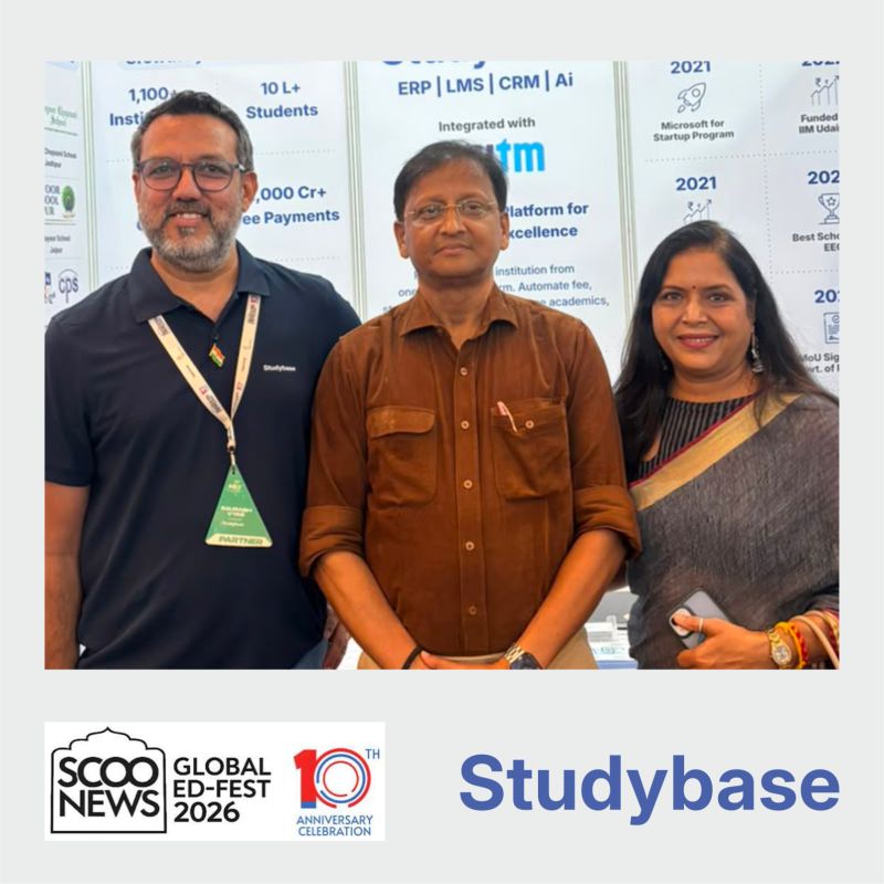 Shri Maneesh Goyal, IAS, with the Studybase team at Stall #20, Global Ed-Fest 2026